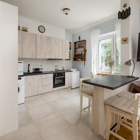 Metro Wierzbno Warm By Bookinghost ורשה