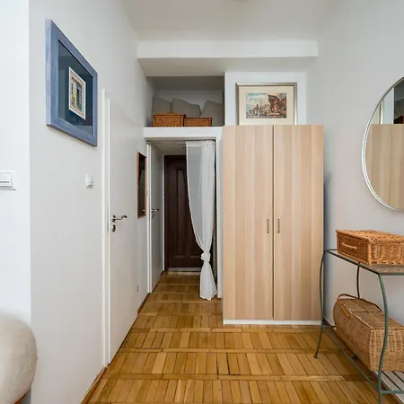 Apartment Metro Wierzbno Warm By Bookinghost *