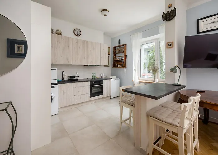 Metro Wierzbno Warm By Bookinghost Warsaw