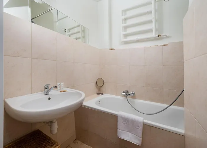 Apartament Metro Wierzbno Warm By Bookinghost